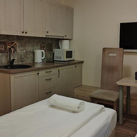 Kubu Ground Floor Rooms クライペダ エクステリア 写真
