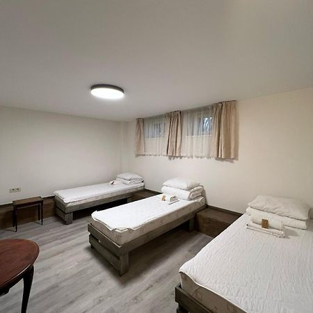 Kubu Ground Floor Rooms クライペダ エクステリア 写真