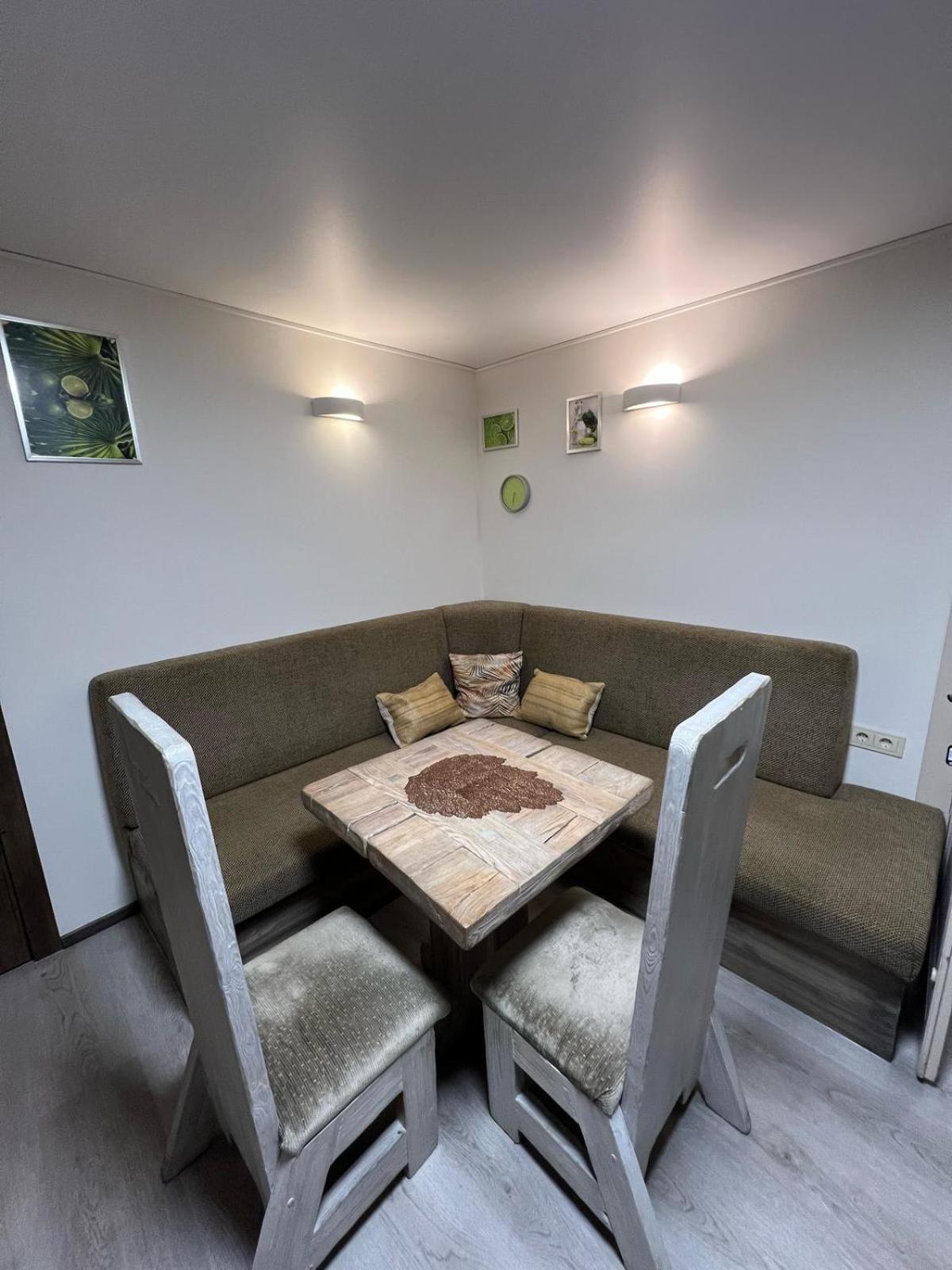 Kubu Ground Floor Rooms クライペダ エクステリア 写真